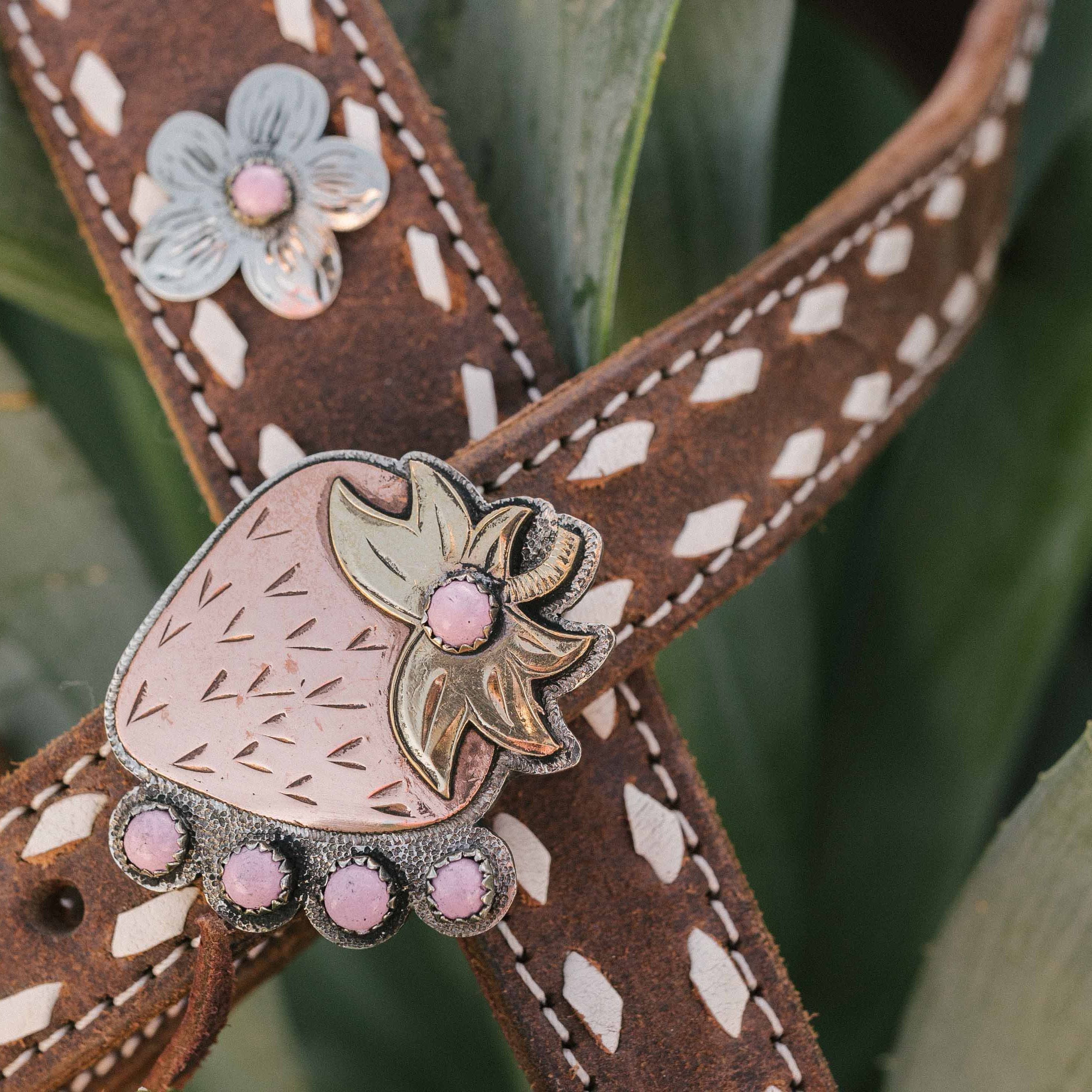 PasoRoblesphotographer-pasoroblesweddingphotographer-wickenburgaz-Therowdyrose-shelbycaitlinphotography-strawberry headstall-strawberryfestival-therowdyrosecollection