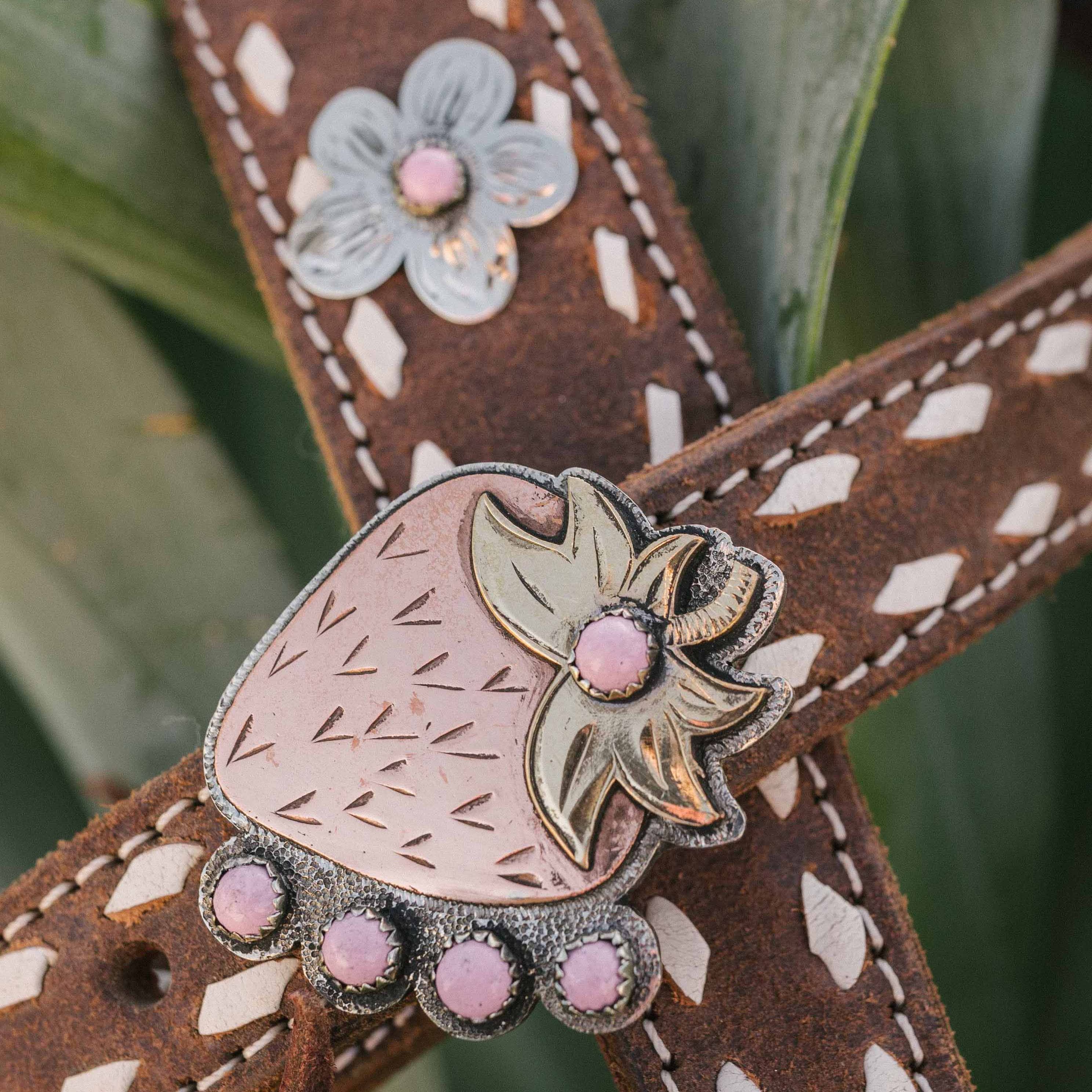 PasoRoblesphotographer-pasoroblesweddingphotographer-wickenburgaz-Therowdyrose-shelbycaitlinphotography-strawberry headstall-strawberryfestival-therowdyrosecollection