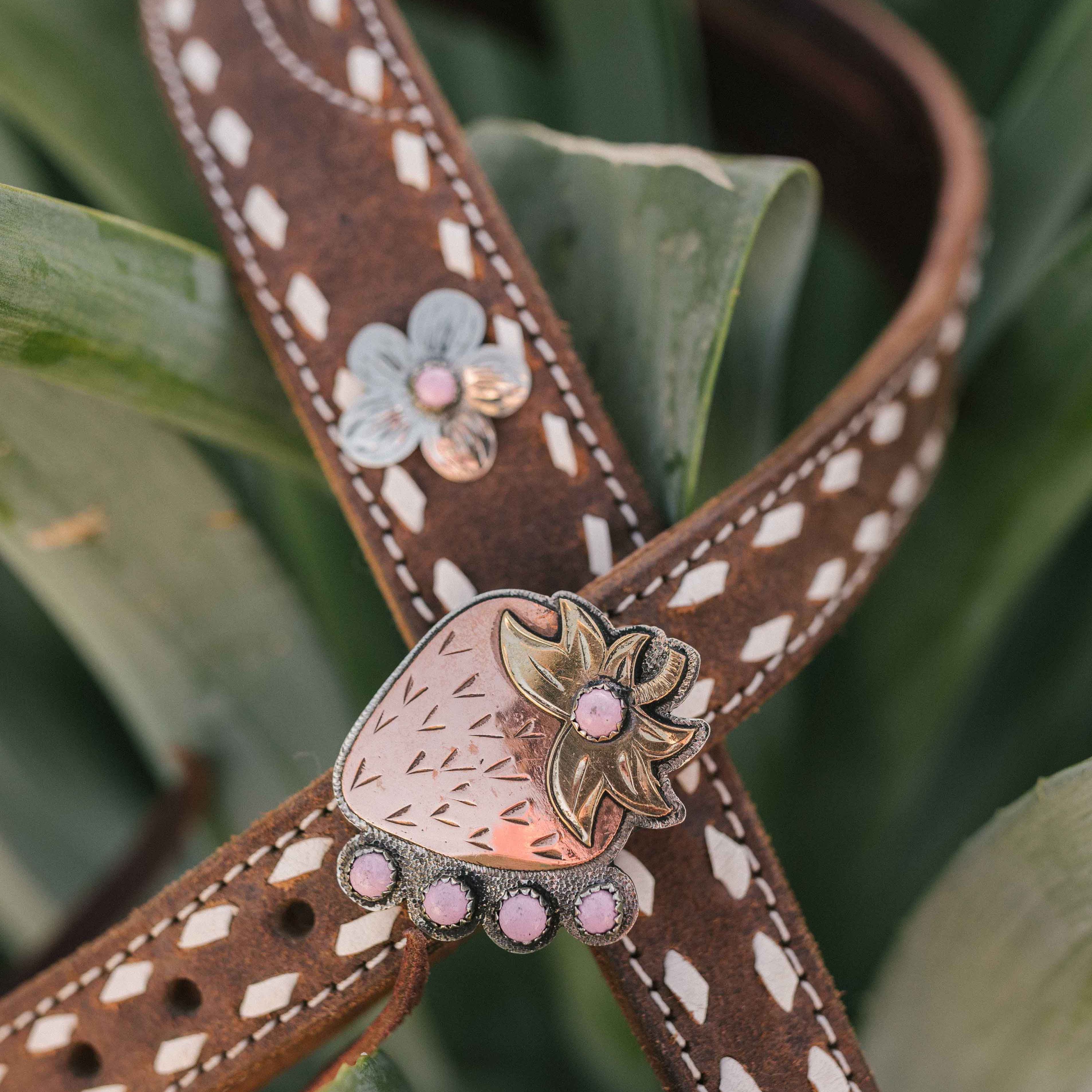 PasoRoblesphotographer-pasoroblesweddingphotographer-wickenburgaz-Therowdyrose-shelbycaitlinphotography-strawberry headstall-strawberryfestival-therowdyrosecollection