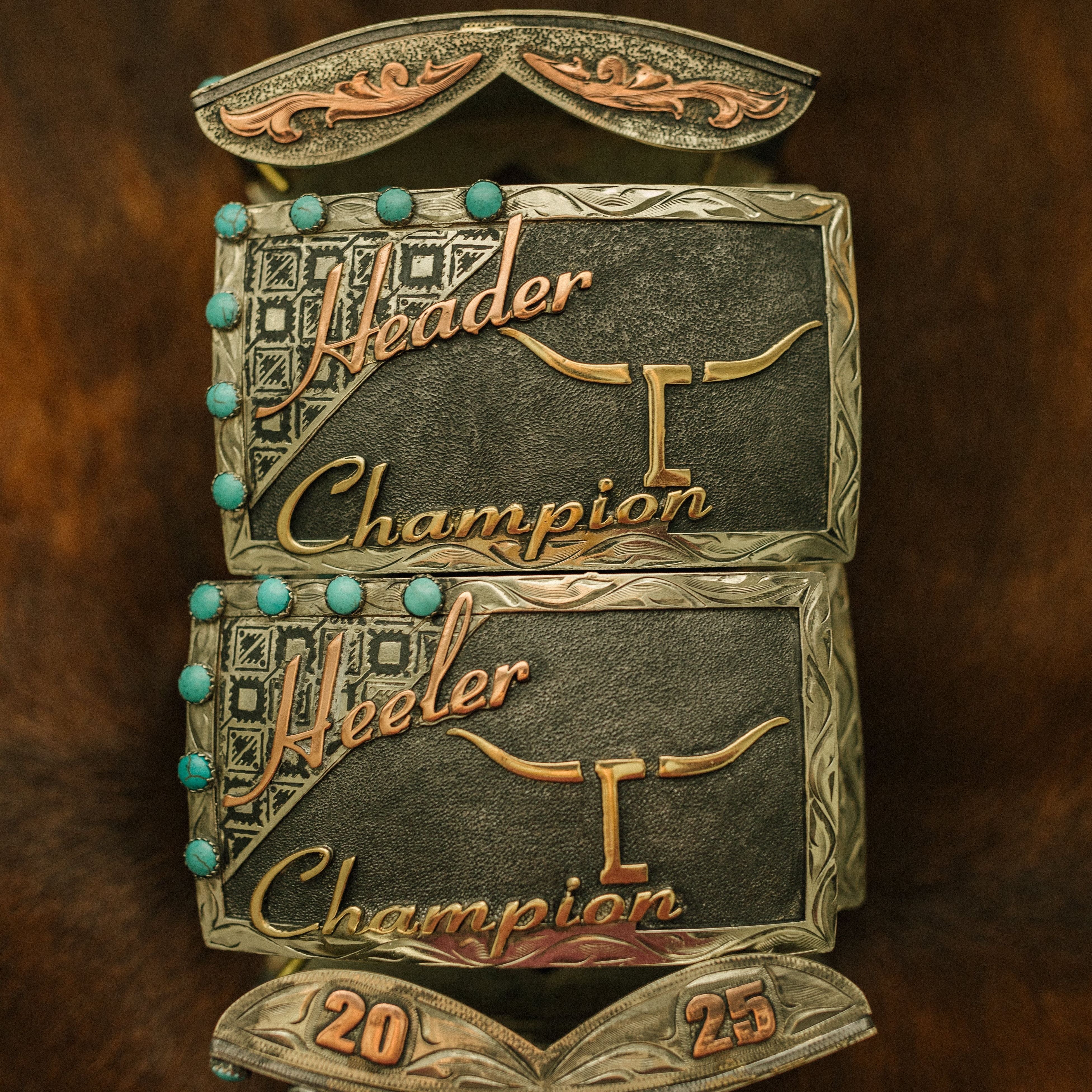 PasoRoblesphotographer-wickenburgaz-customsilver-TheRowdyRose-shelbycaitlinphotography-teamropingawards-headerandheelerbuckles-ropinawards-worldseriesroping